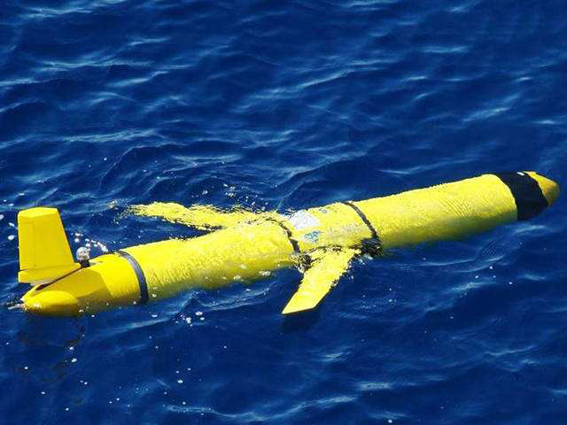 What are the advantages and disadvantages of underwater robots and their application fields